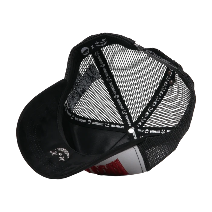 Interior de la gorra ROM Records con cinta Rico o Muerto y forro satinado
